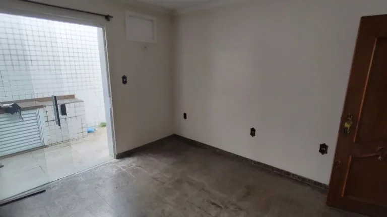 Imagem Sobrado COMERCIAL em SANTOS - SP, PONTA DA PRAIA