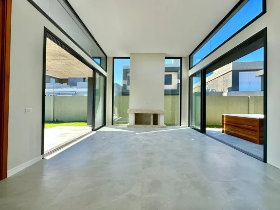 Imagem Casa em Condominio 3 Dormitórios - Bairro --