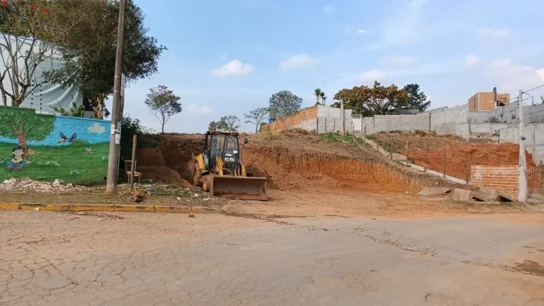 Imagem Terreno à venda, 898 m² por R$ 550.000,00 - Jardim Piatã A - Mogi das Cruzes/SP