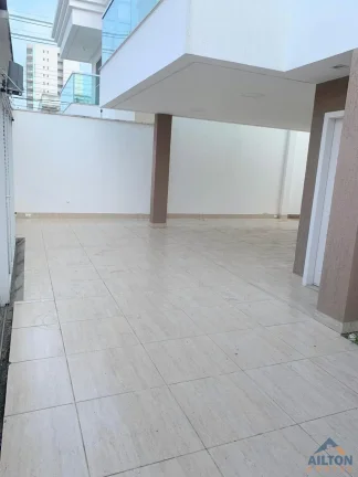 Imagem Casa Duplex com 3 Quartos à Venda na praia do Morro - Guarapari/ES