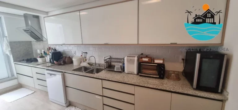 Imagem Raízes de Juquehy - Casa para Aluguel de Temporada - 4 suítes, acom. 10 pessoas, área gourmet coberta, Tênnis, piscina, sauna| Juquehy Imobiliária
