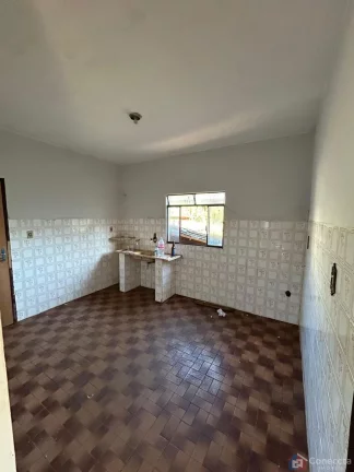 Imagem Casa à Venda no Jardim Paulistano em Patos de Minas – 2 Quartos, Garagem Coberta e Terreno Amplo