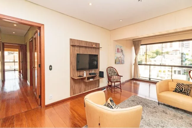 Imagem Cobertura à venda em Porto Alegre, Moinhos de Vento, com 3 quartos, 290m2