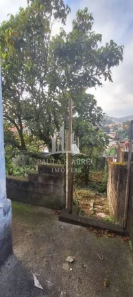 Imagem Terreno 300m² (10 X 30mts) com Casa Antiga com 6 Cômodos, Escritura no Jardim Zaíra 2, Mauá-SP