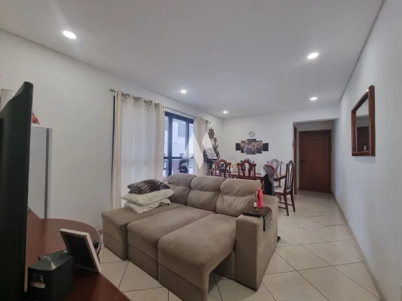Imagem Apartamento Padrão de 2 dormitórios sendo 1 suíte em prédio com lazer