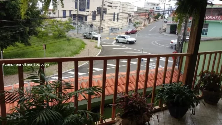 Imagem Sobrado para Venda em Limeira, Jardim Santa Eulália, 4 dormitórios, 2 banheiros, 3 vagas