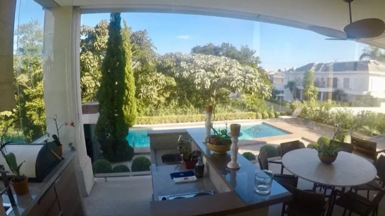 Imagem Casa no Res. Gênesis I - 400m²
