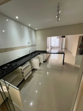 Imagem Casa térrea moderna com 3 suítes no Condomínio Lago da Serra em Araçoiaba da Serra