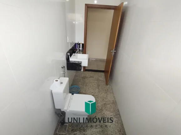 Imagem Linda e ampla casa à venda em Nova Guarapari, 10 minutos a pé da Praia de Peracanga e Bacutia.