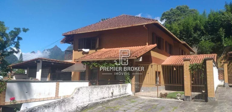 Casa à venda, 350 m² por R$ 750.000,00 - Araras - Teresópolis/RJ