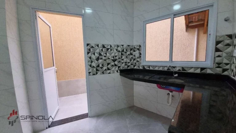 Imagem Sobrado com 2 dormitórios à venda, 63 m² por R$ 300.000,00 - Real - Praia Grande/SP