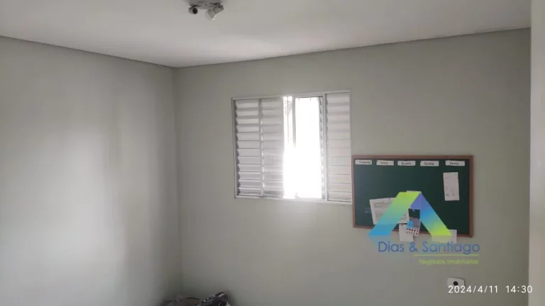 Imagem Casa 2 quartos e Salão 300 metros e vaga para 10 carros