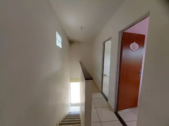 Imagem CASA AMPLA+3 VAGAS+2BANHEIROS+ARMARIO EMBUTIDO NO QUARTO