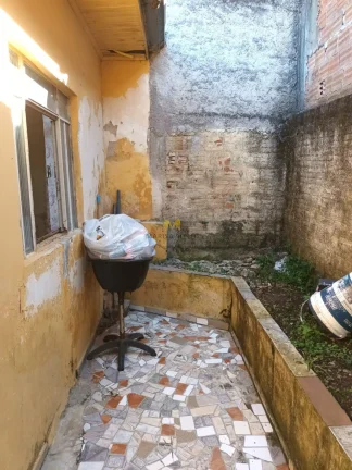 Imagem Casa com terreno à venda no bairro São Cristovão em Piraquara!!!