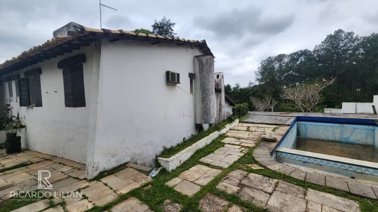 Imagem A VENDA!!! Casa em condominio com 3 dormitorios sendo uma suite, piscina e 4 vagas cobertas.
