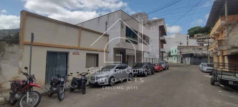 Imagem Casa à Venda - Com 03 Quartos - Centro - Mantena - MG