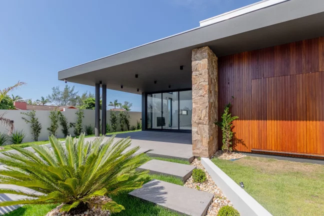 Imagem Casa à venda em Passo de Torres, Centro, com 4 quartos, 274,05m²