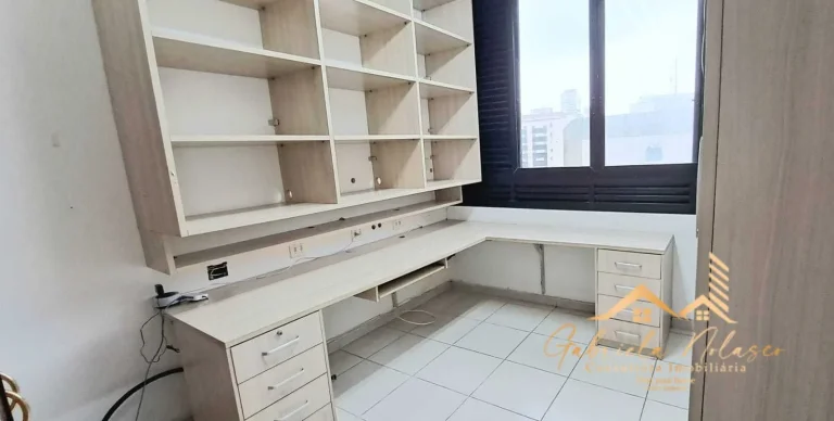 Imagem Apartamento na quadra da praia de Santos