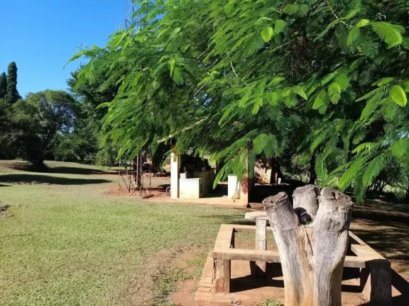Imagem Essa é a chácara perfeita para quem está em busca de segurança e principalmente conforto, confira: