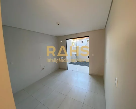 Imagem Ótimo sobrado geminado de meio em fase final de acabamentos, localizado no bairro Aventureiro em Jo...