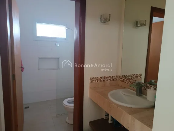 Imagem Este agradável sobrado combina aconchego e conforto em um projeto arquitetônico harmonioso, com am...