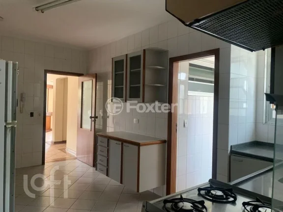 Imagem Apartamento 98M², 2Q, 1 Suíte, 2 Banheiros, 1 Vaga, Salão de Festas, Armários, Ventilador de Teto.