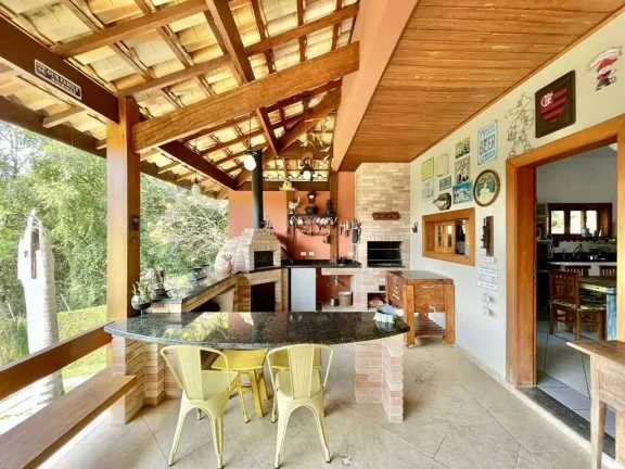 Imagem Fazendinha - 4sts, lareira, varanda gourmet, piscina e campinho!