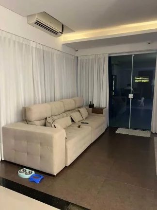 Imagem Casa mobiliada com 2 suítes e 2 vagas de garagem na Barra em Balneário Camboriú