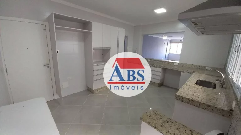 Imagem Amplo apartamento na Aparecida em santos reformado a poucos metros do mar