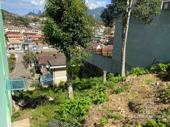 Imagem Terreno à venda, 249 m² por R$ 319.900,00 - Tijuca - Teresópolis/RJ