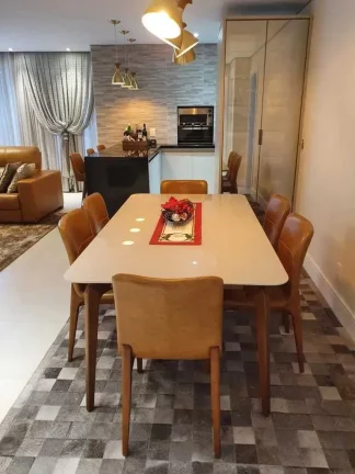Imagem Apartamento mobiliado com 3 suítes e 2 vagas no Centro de Balneario Camboriu- SC