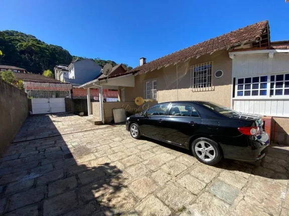 Imagem Casa para Venda em Teresópolis / RJ no bairro Bom Retiro