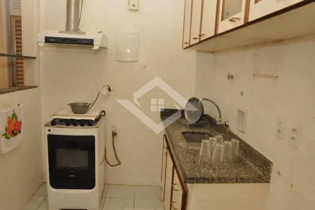Imagem Apartamento Reformado à Venda em Copacabana: 3 Quartos, 100 m²
