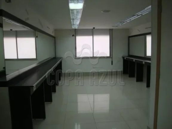 Imagem Copacabana - Comercial › Comercial com 0 quarto(s) a Aluguel
