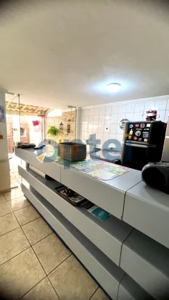 Imagem LINDO SOBRADO COM 254,25 M², 03 QUARTOS, 01 SUITE, 02 QUARTOS COM SACADA -04 BANHEIROS , 04 VAGAS VILA DAYSI-SBC