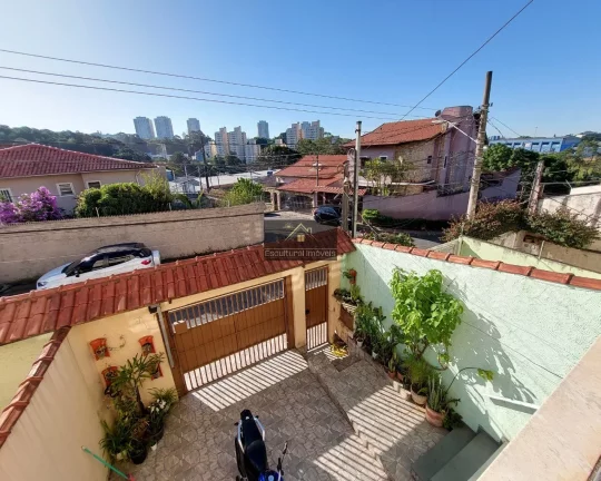 Imagem ÓTIMO IMÓVEL ENSOLARADO 2 SOBRADOS 219,00 M ÁREA CONSTRUÍDA 5 QUARTOS 3 BANHEIROS PORTÃO AUTOMÁTICO CHURRASQUEIRA PERMUTA APARTAMENTO MENOR VALOR