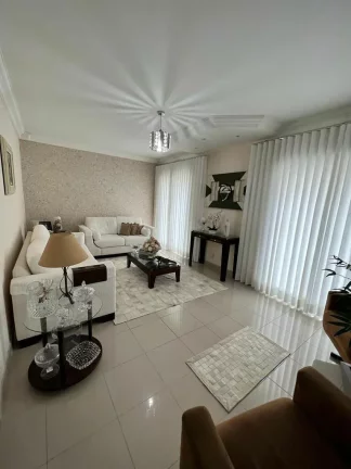 Imagem Casa 3 Dormitórios(2 S), 240,89m2 - Barreiros - São José/SC
