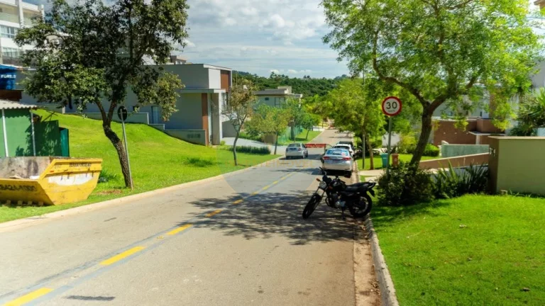 Imagem Declive com 490m² e vista eterna para APP