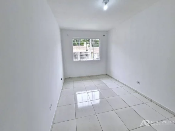 Imagem Casa de 03 Dormitórios para Locação no Bairro Gralha Azul em Fazenda Rio Grande