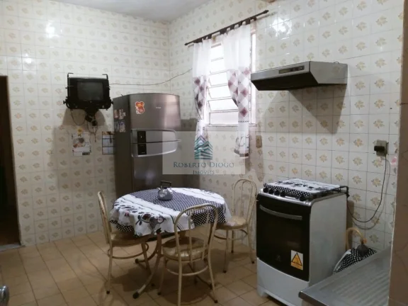 Imagem Oportunidade Imperdível: Casa à Venda em São João de Meriti-RJ, no Bairro Agostinho Porto - 3 quartos, 1 banheiro, 3 vagas, 92m².