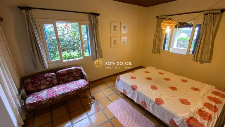 Imagem Casa à venda 4 quartos a poucos metros da Praia de Bombas - Bombinhas SC