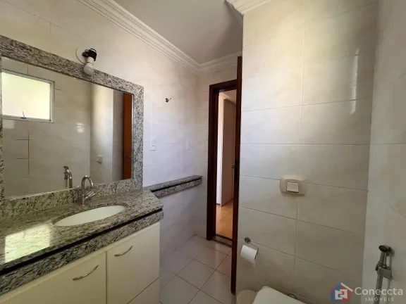 Imagem Apartamento para Aluguel no Centro de Patos de Minas – 3 Quartos e Suíte | Rua Eufrásio
