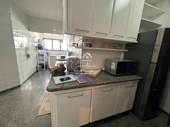 Imagem Apartamento a 150 metros da praia da Enseada com 3 dormitórios, suíte, 2 vagas, Guarujá-SP: 127m², 1 suíte, 2 salas, 2 banheiros e vaga de garagem