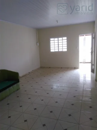 Imagem Imperdível oportunidade! Casa à venda em Jundiaí-SP, bairro Jardim Celeste, 2 quartos, 2 salas, 2 banheiros, 4 garagens, 160m².