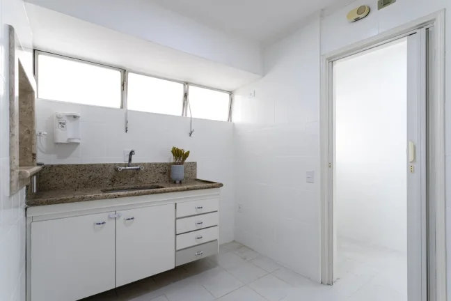 Imagem Apartamento 65M², 2Q, 1 Banheiro, 1 Vaga, Armários, Jardim.