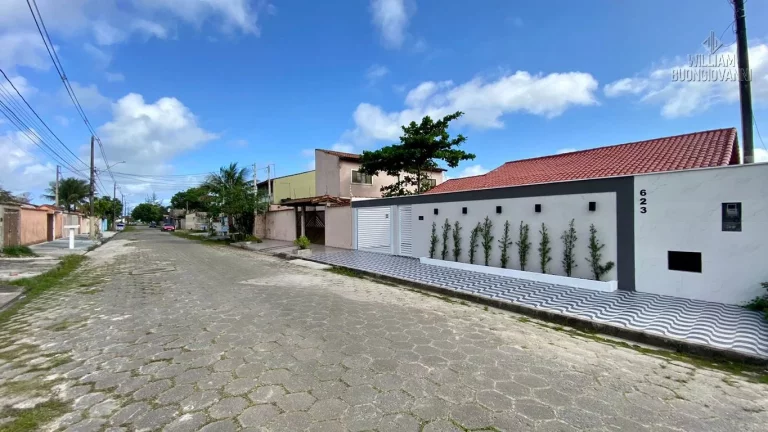 Imagem Belíssima casa ampla com piscina em Itanhaém á venda