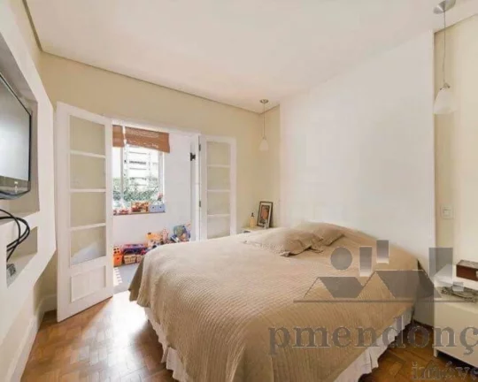 Imagem Otimo apartamento reformado, com amplo living, para 3 ambientes janeloes, piso origial em lindos tac...