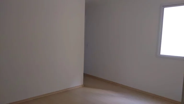 Imagem 2 dormitÃ³rios, banheiro social, sala, cozinha e lavanderia. 01 vaga de garagem, portaria 24horas, Ã...