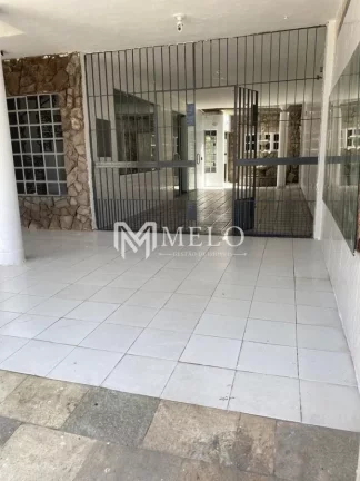 Imagem SÃO DUAS CASAS - 6qts., 2suites, 6vagas, 460m2 no Cordeiro - ACEITA FINANCIAMENTO BANCÁRIO