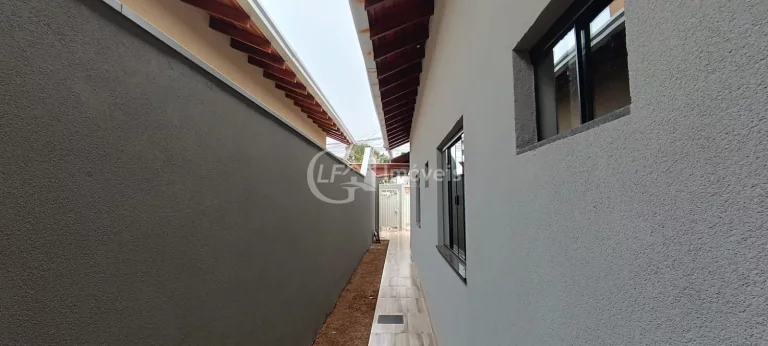 Imagem Casa à Venda em Campo Grande-MS 3 quartos, 1 suíte, 1 sala, 3 vagas de garagem, 98m² - Vila Santo Amaro!